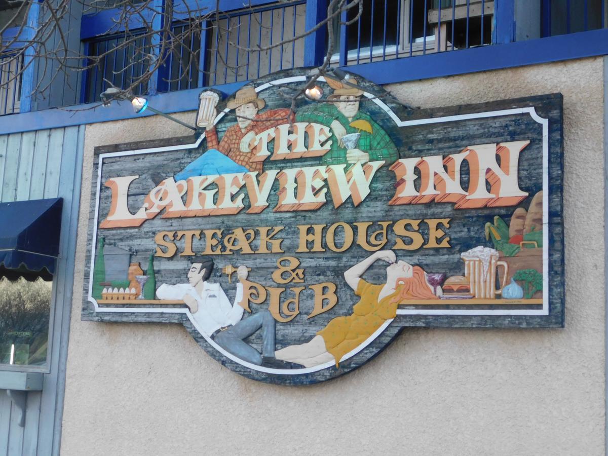 Lac du Bonnet The Lakeview Inn מראה חיצוני תמונה
