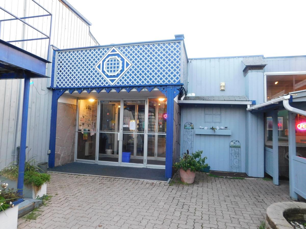 Lac du Bonnet The Lakeview Inn מראה חיצוני תמונה